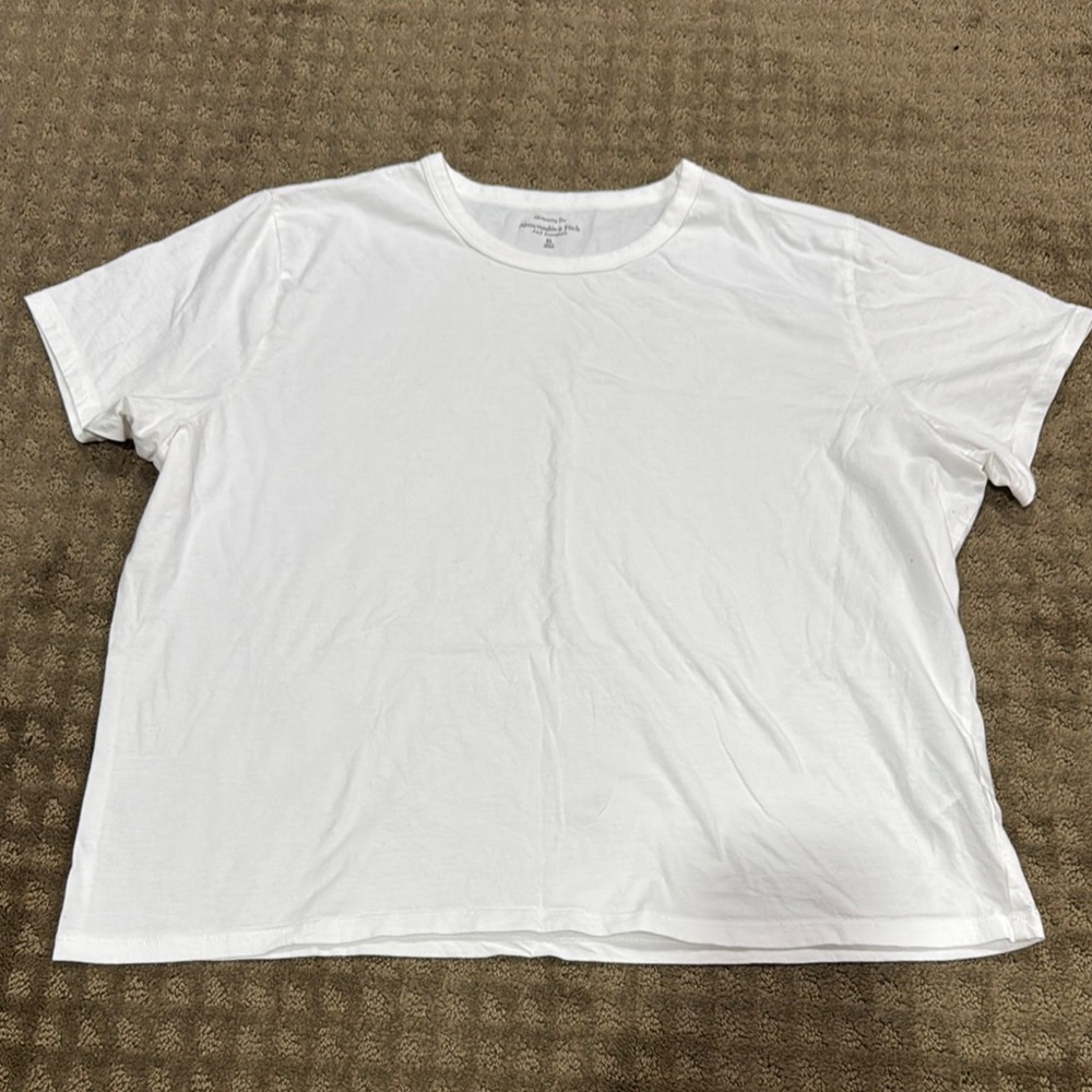 Abercrombie & Fitch White Short Sleeve Tee
